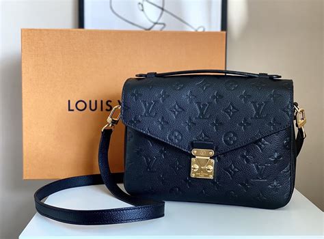 black metis louis vuitton|Louis Vuitton pochette metis navy.